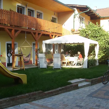 Gæstehus Weingut Zur Schlafmuetze 3*